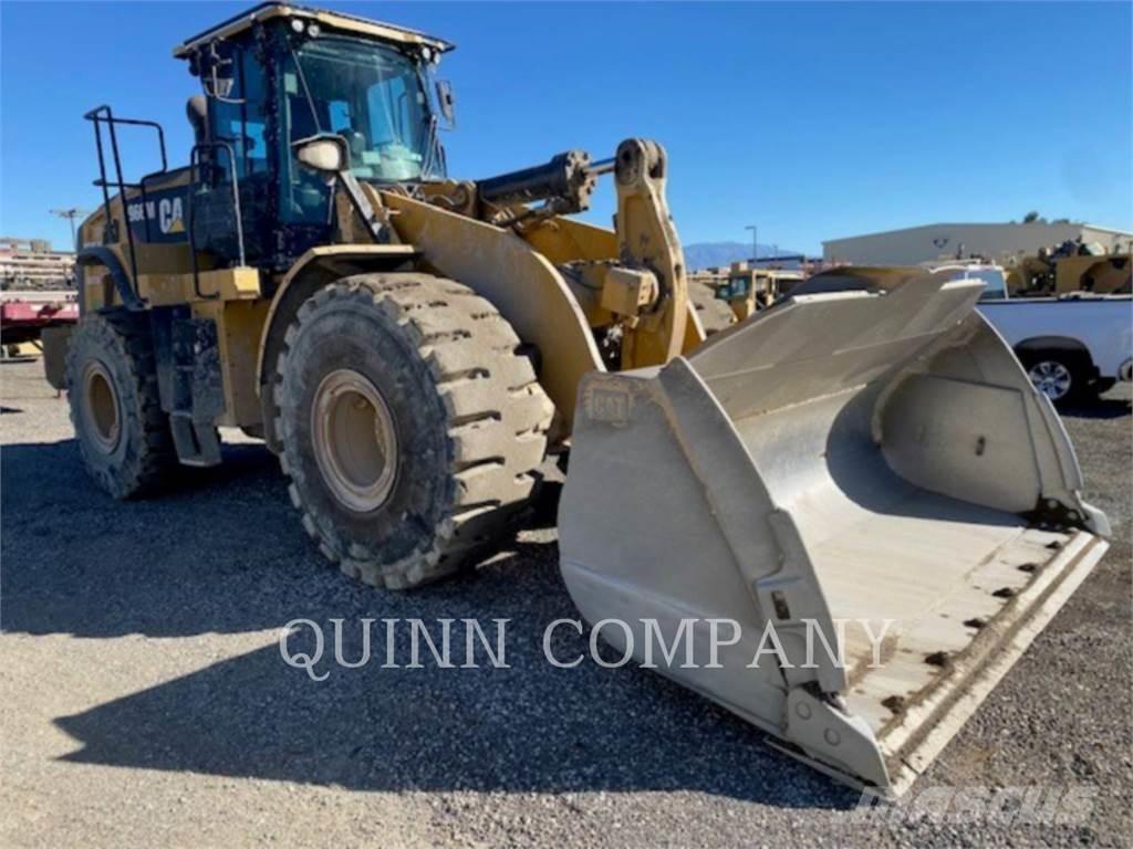 CAT 966M Gumikerekes homlokrakodók
