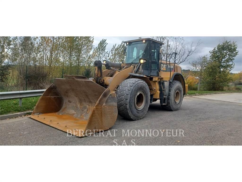 CAT 966M Gumikerekes homlokrakodók