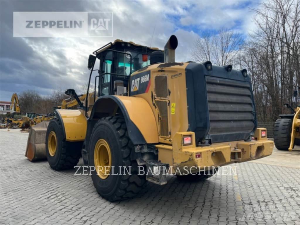 CAT 966M Gumikerekes homlokrakodók