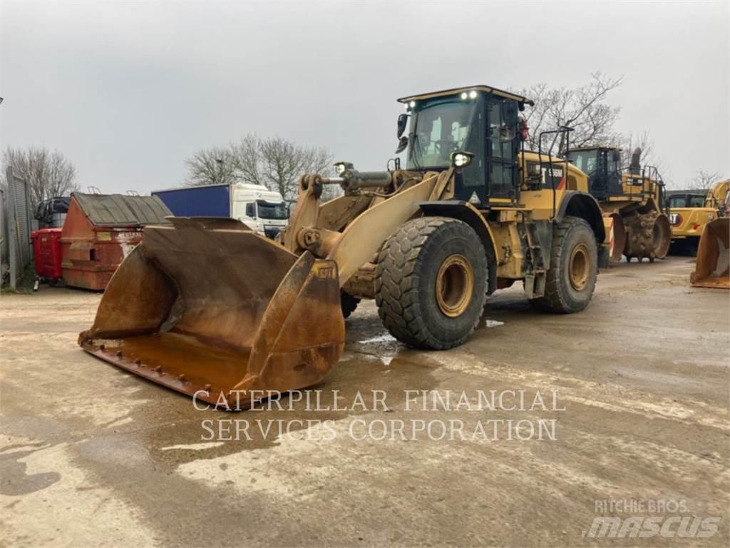 CAT 966M Gumikerekes homlokrakodók
