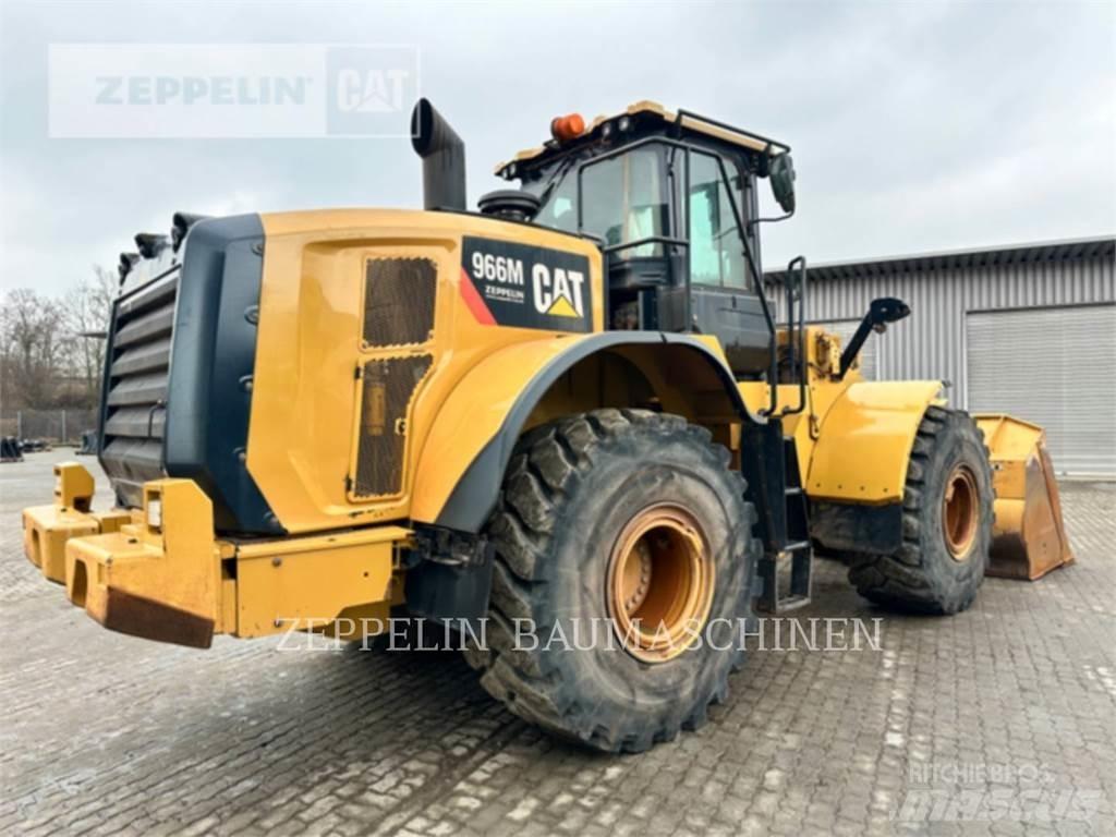 CAT 966M Gumikerekes homlokrakodók