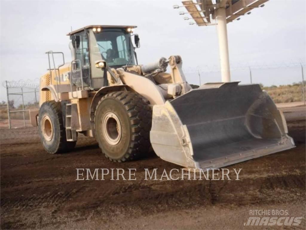 CAT 966M Gumikerekes homlokrakodók
