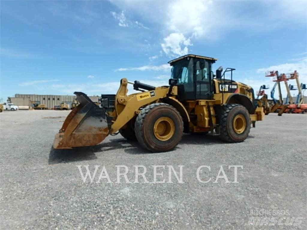 CAT 966M Gumikerekes homlokrakodók