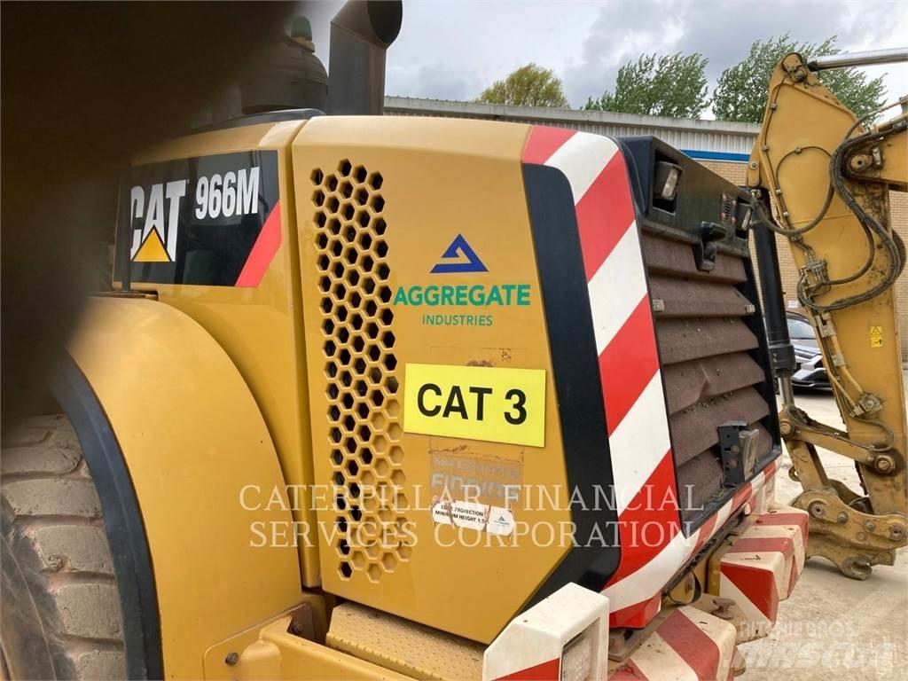 CAT 966M Gumikerekes homlokrakodók