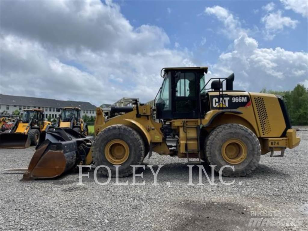 CAT 966M Gumikerekes homlokrakodók