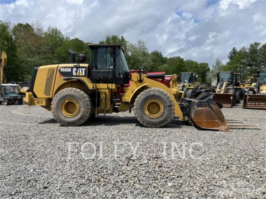 CAT 966M Gumikerekes homlokrakodók