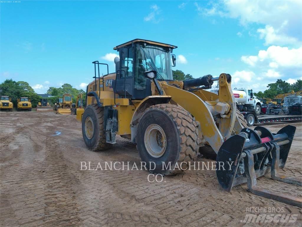 CAT 966M Gumikerekes homlokrakodók