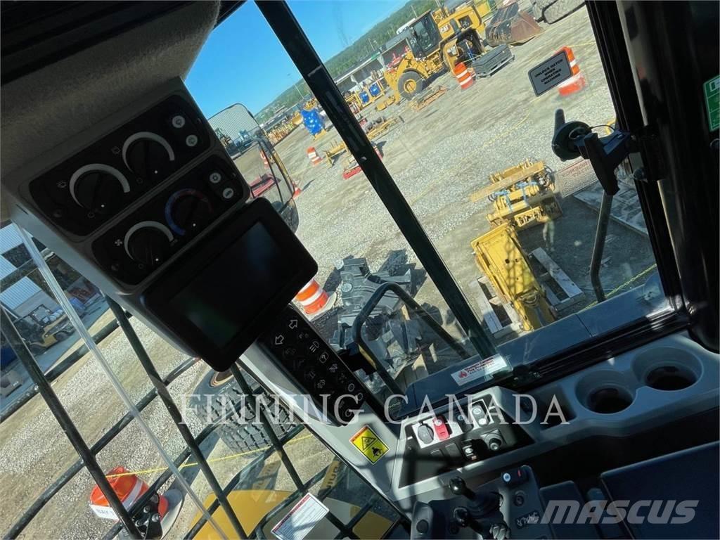 CAT 966M Gumikerekes homlokrakodók