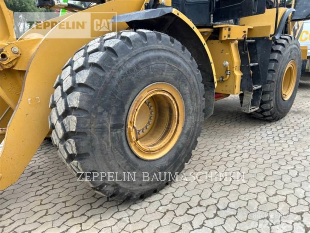 CAT 966M Gumikerekes homlokrakodók