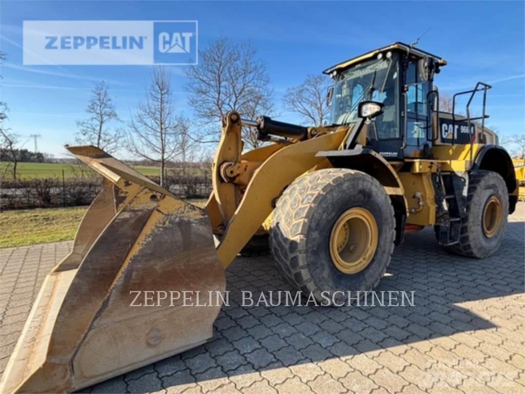 CAT 966M Gumikerekes homlokrakodók