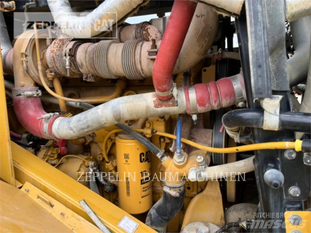 CAT 966M Gumikerekes homlokrakodók