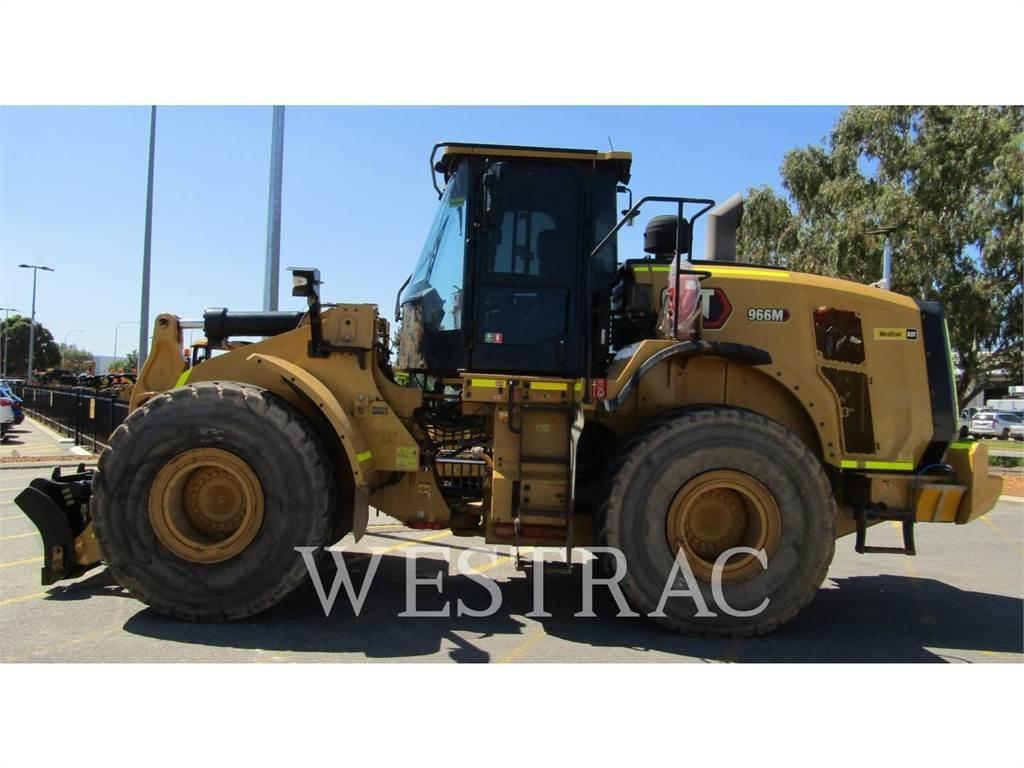CAT 966M Gumikerekes homlokrakodók
