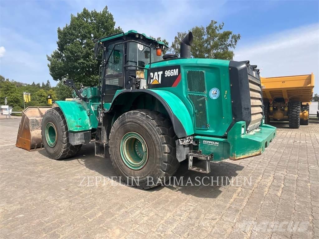 CAT 966M Gumikerekes homlokrakodók