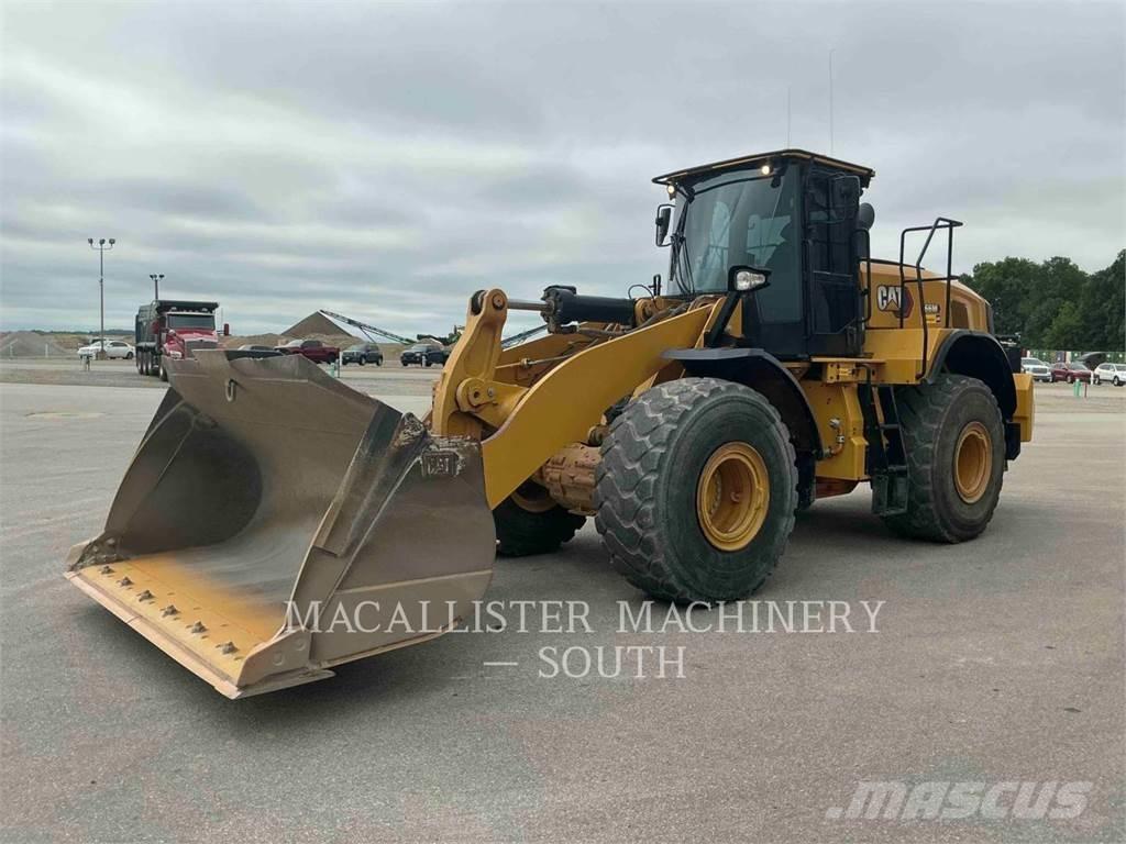 CAT 966M Gumikerekes homlokrakodók