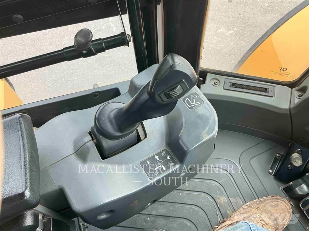 CAT 966M Gumikerekes homlokrakodók