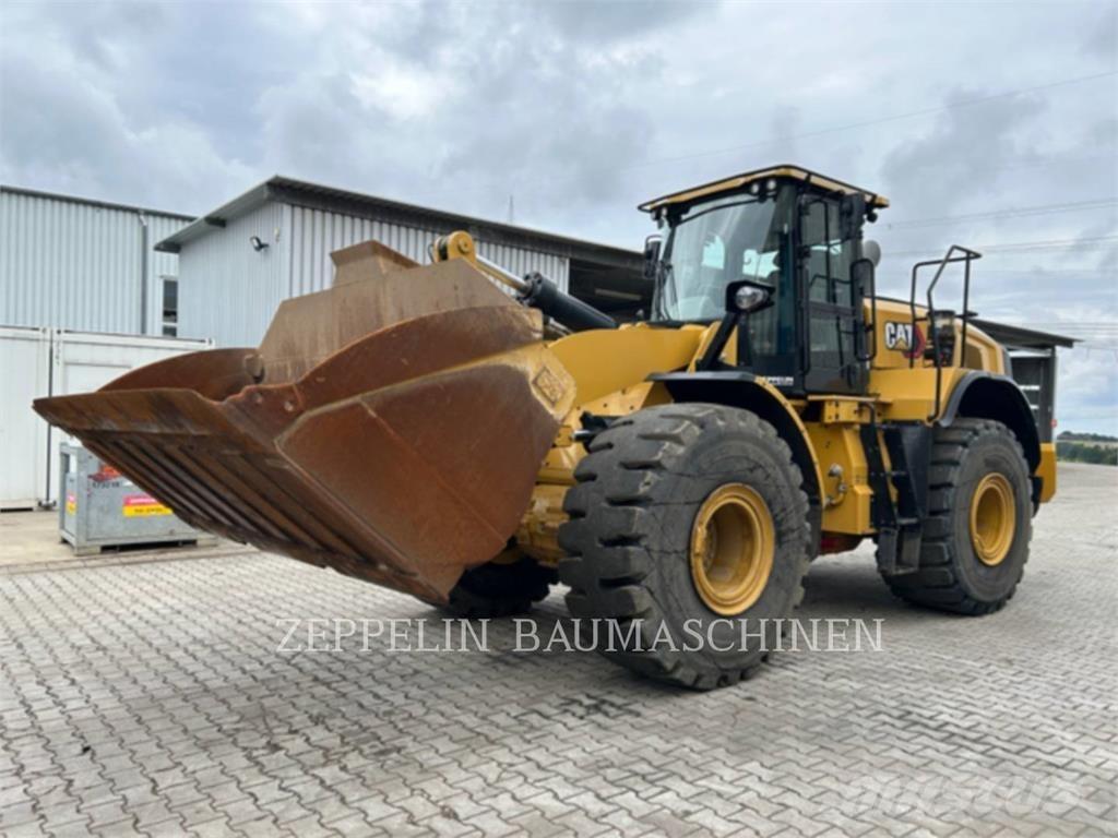 CAT 966M Gumikerekes homlokrakodók