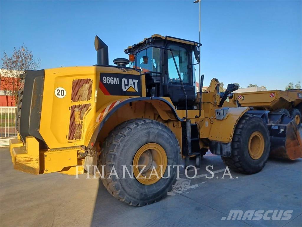 CAT 966M Gumikerekes homlokrakodók