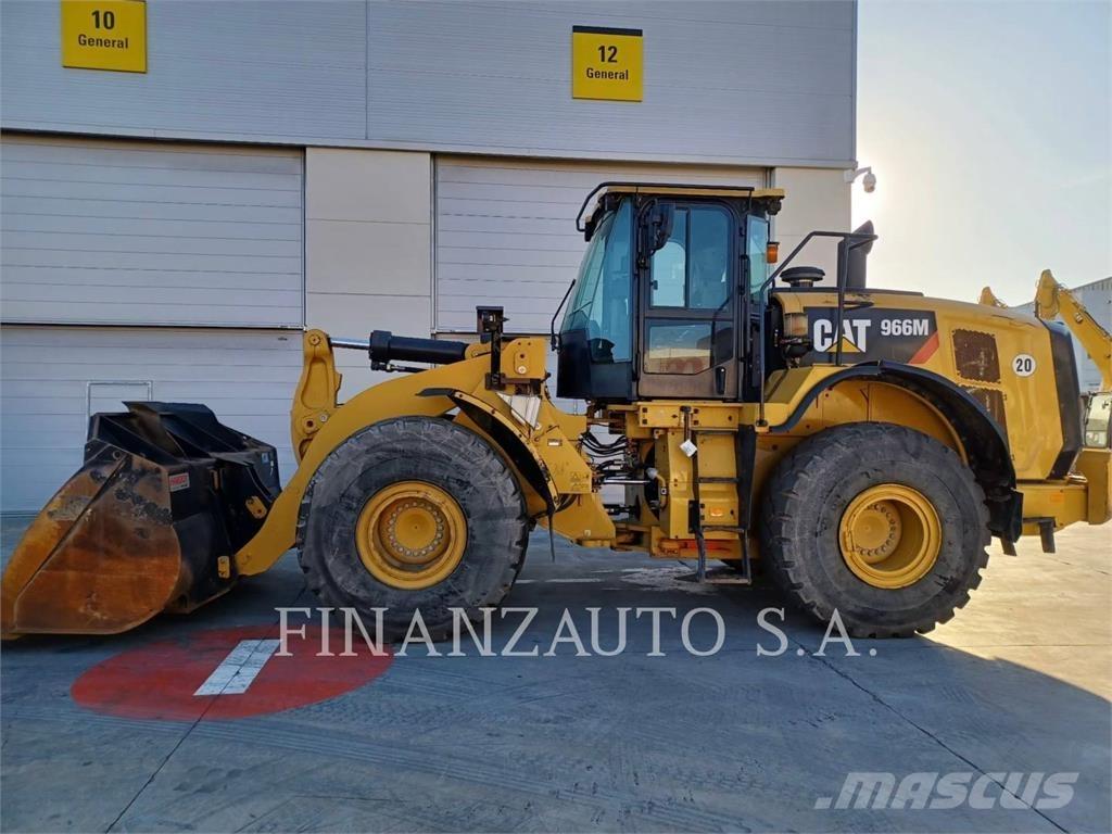 CAT 966M Gumikerekes homlokrakodók