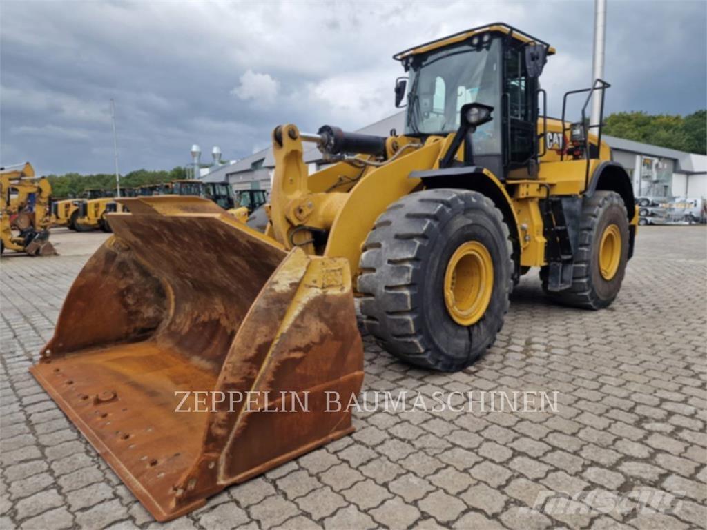 CAT 966M Gumikerekes homlokrakodók