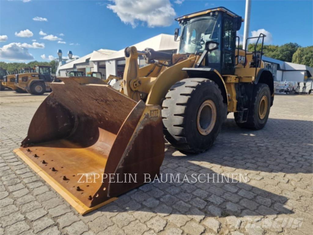 CAT 966M Gumikerekes homlokrakodók