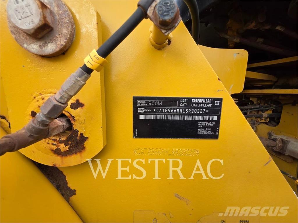 CAT 966M Gumikerekes homlokrakodók