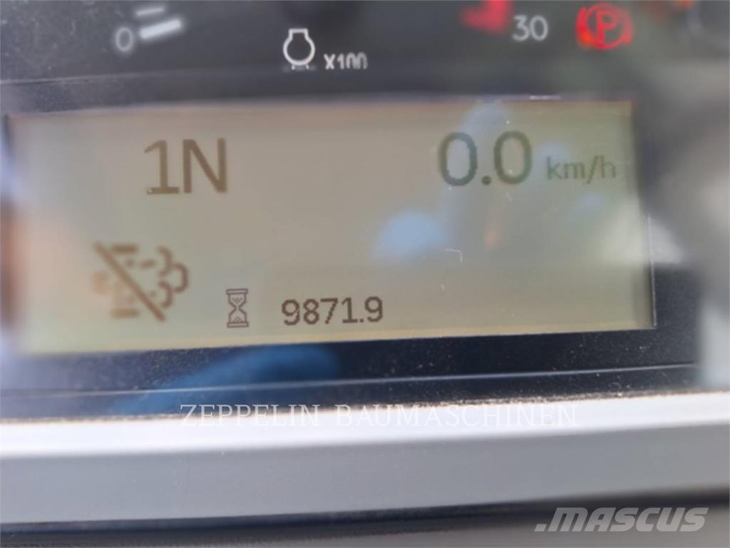 CAT 966M Gumikerekes homlokrakodók