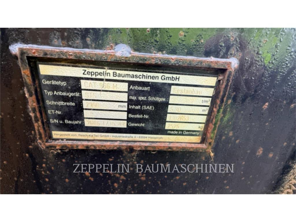 CAT 966M Gumikerekes homlokrakodók