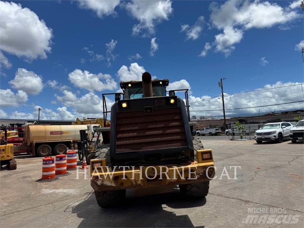 CAT 966M Gumikerekes homlokrakodók