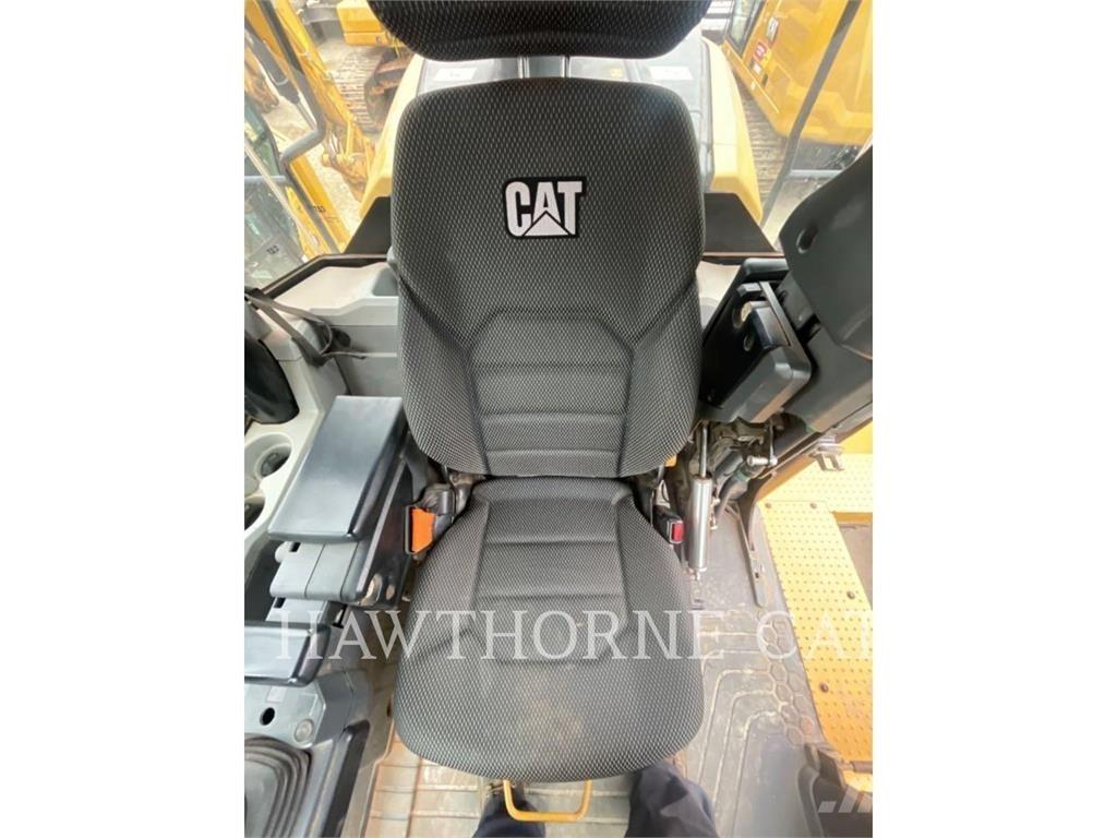 CAT 966M Gumikerekes homlokrakodók