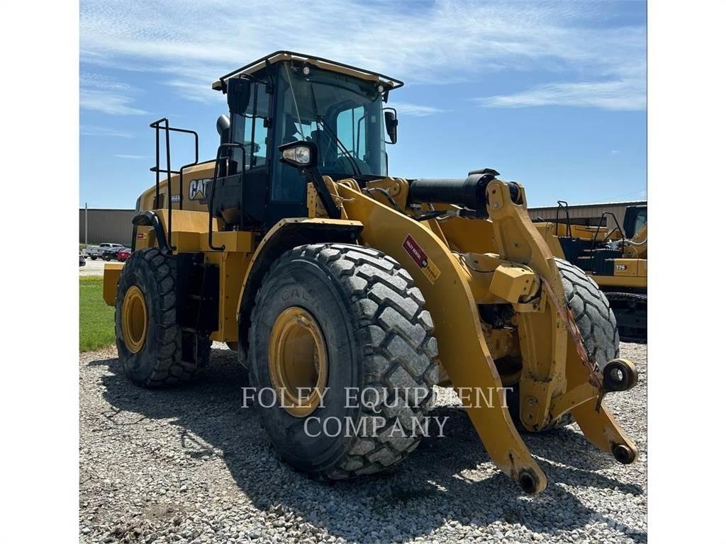CAT 966M Gumikerekes homlokrakodók