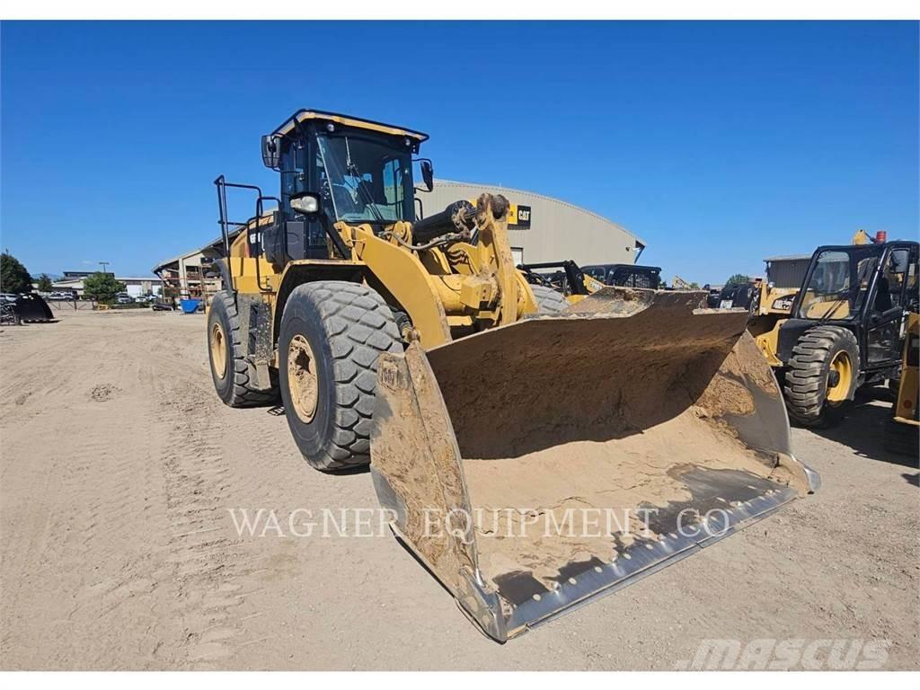 CAT 966M FC Gumikerekes homlokrakodók