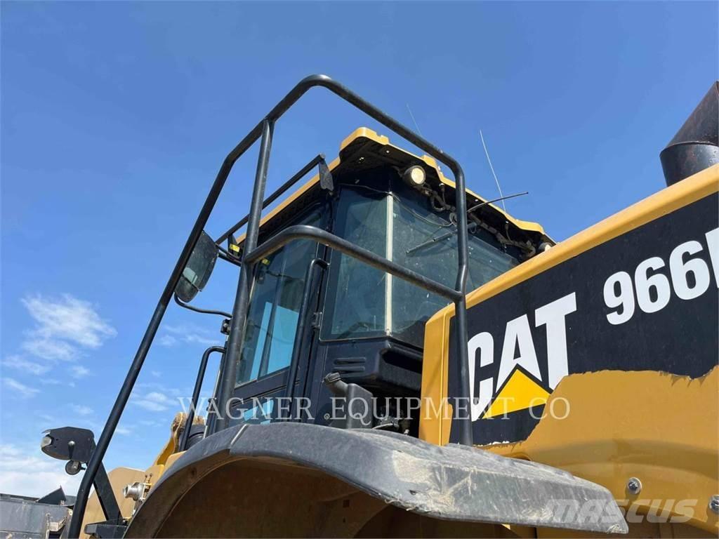 CAT 966M FC Gumikerekes homlokrakodók