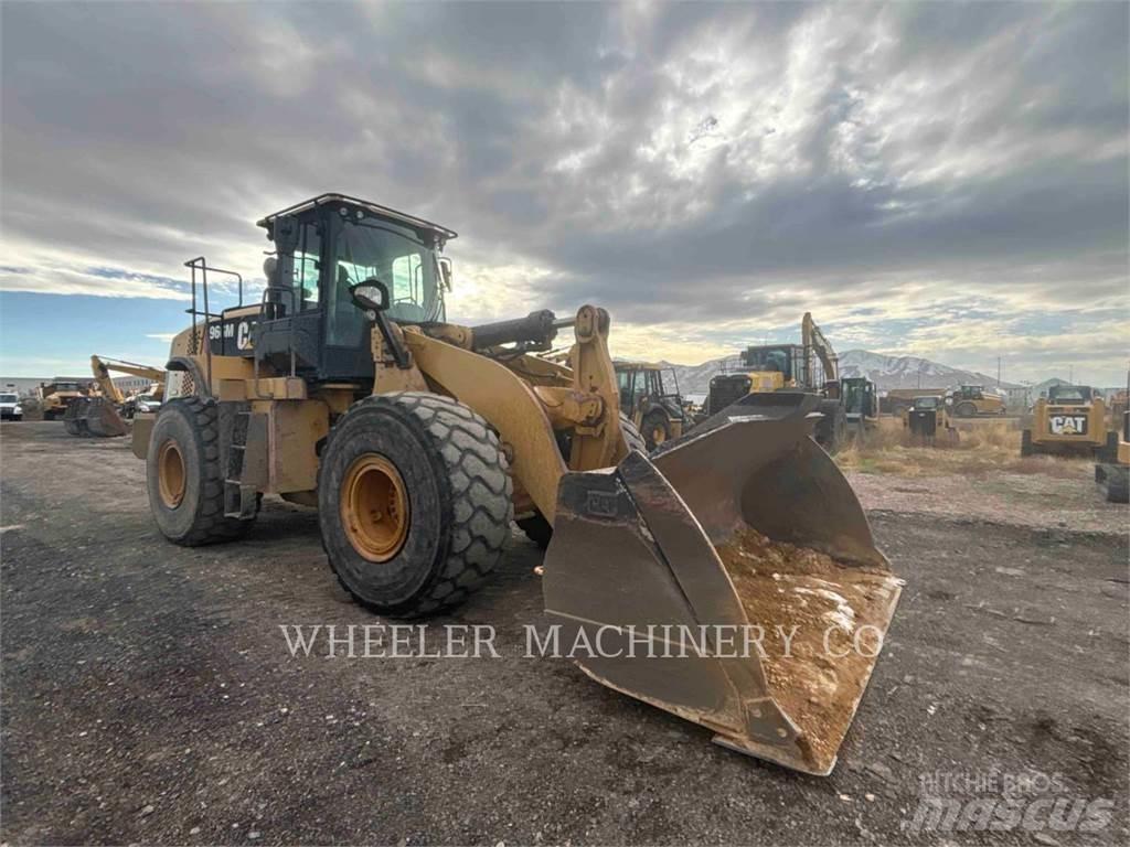 CAT 966M QC 3V Gumikerekes homlokrakodók