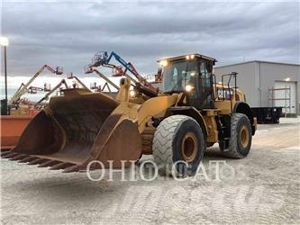 CAT 966M XE Gumikerekes homlokrakodók