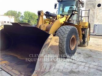 CAT 966M XE Gumikerekes homlokrakodók