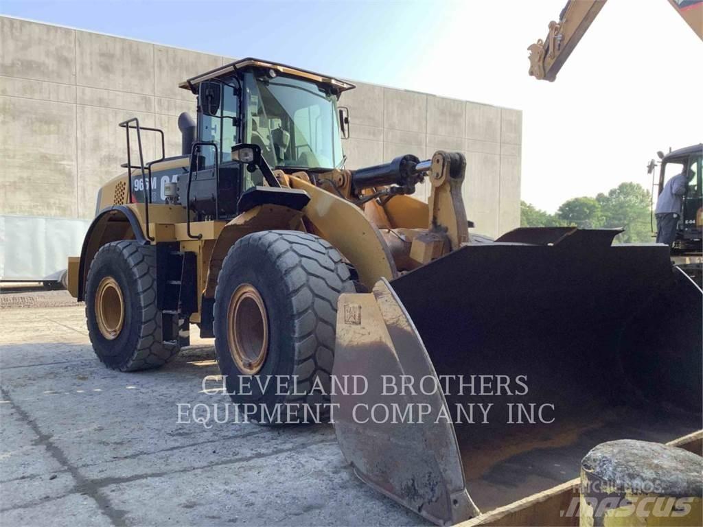 CAT 966M XE Gumikerekes homlokrakodók