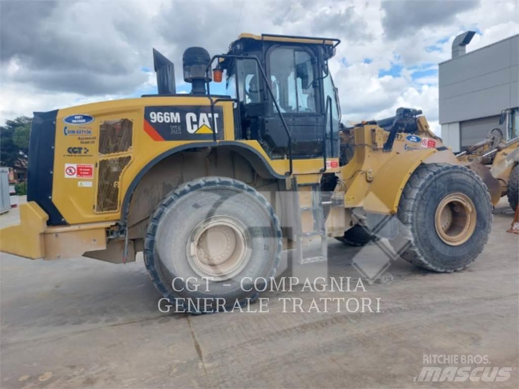 CAT 966M XE Gumikerekes homlokrakodók