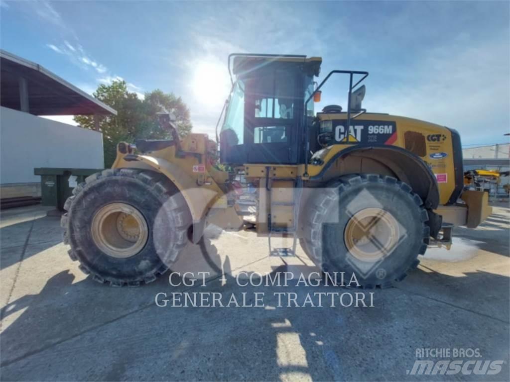 CAT 966M XE Gumikerekes homlokrakodók