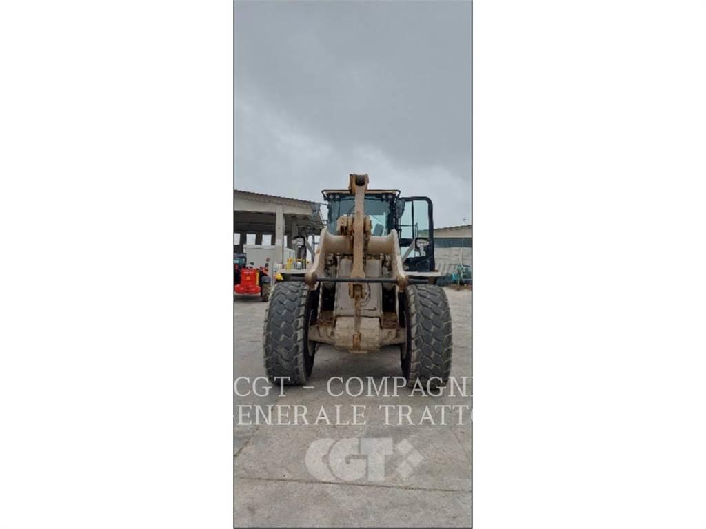 CAT 966M XE Gumikerekes homlokrakodók