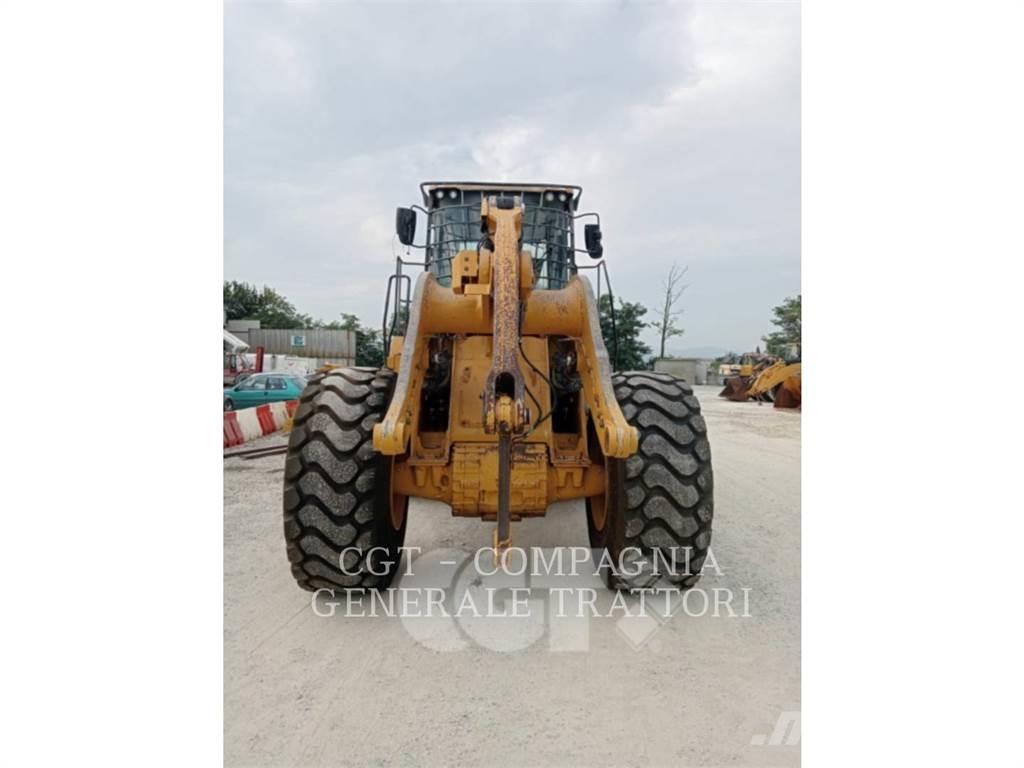 CAT 966M XE Gumikerekes homlokrakodók