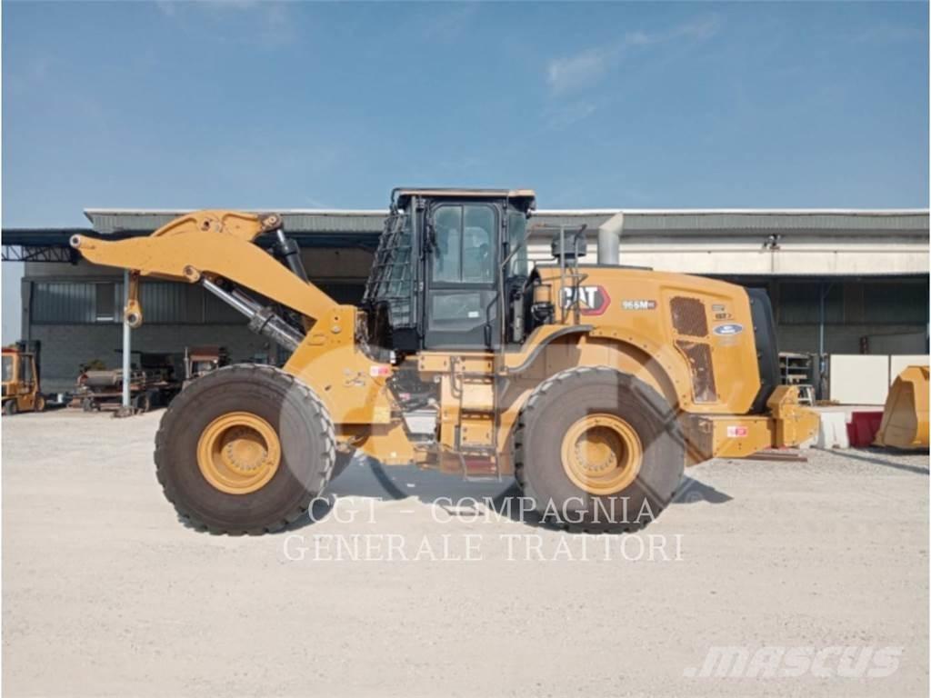 CAT 966M XE Gumikerekes homlokrakodók