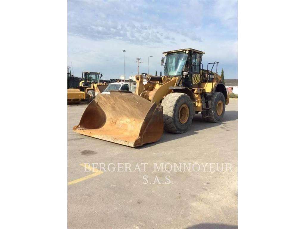 CAT 966M XE Gumikerekes homlokrakodók