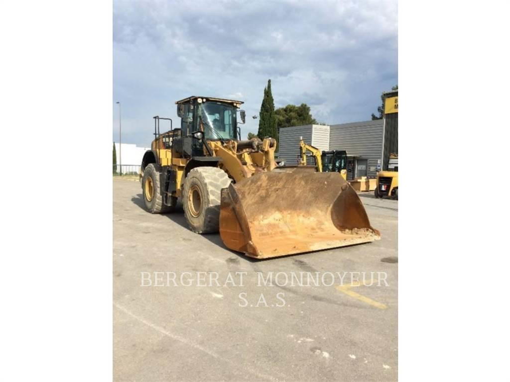 CAT 966M XE Gumikerekes homlokrakodók