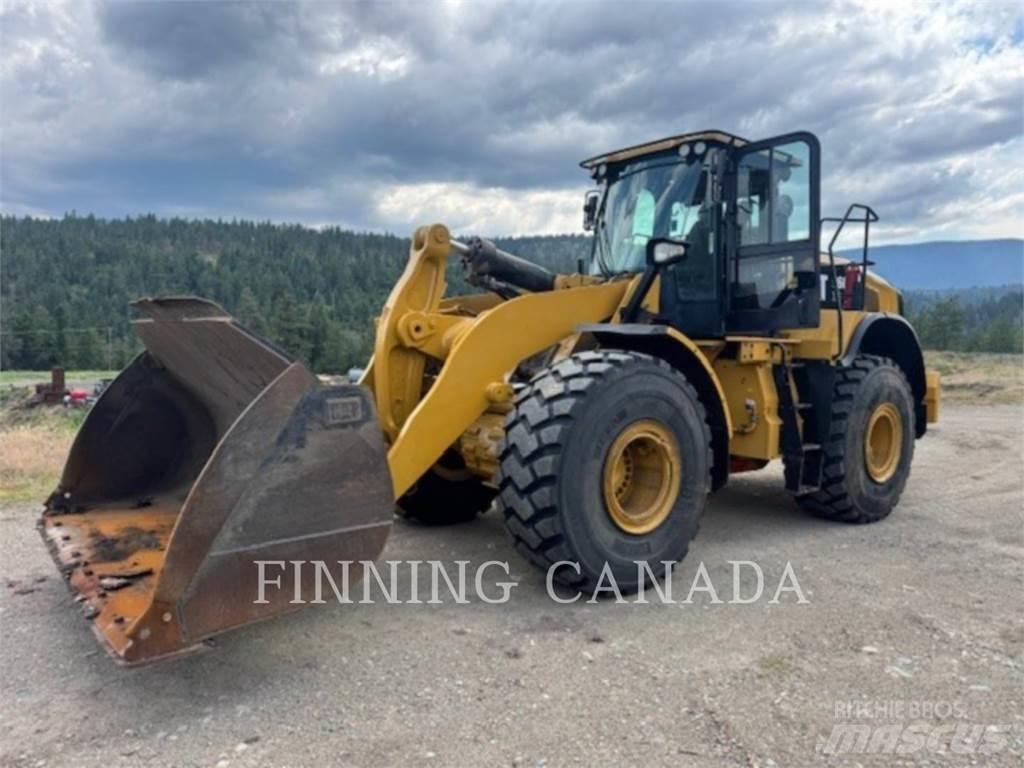CAT 966M XE Gumikerekes homlokrakodók