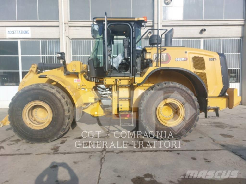 CAT 966M XE Gumikerekes homlokrakodók