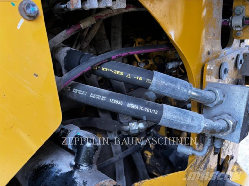 CAT 966MXE Gumikerekes homlokrakodók
