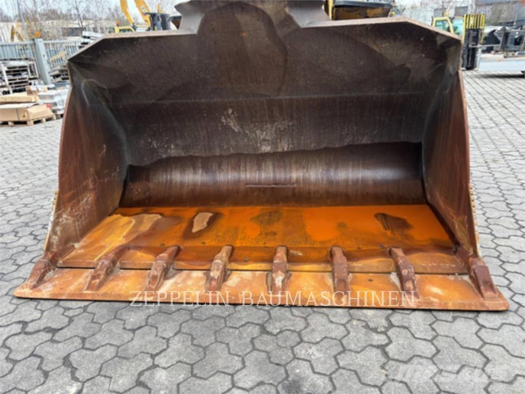 CAT 966MXE Gumikerekes homlokrakodók