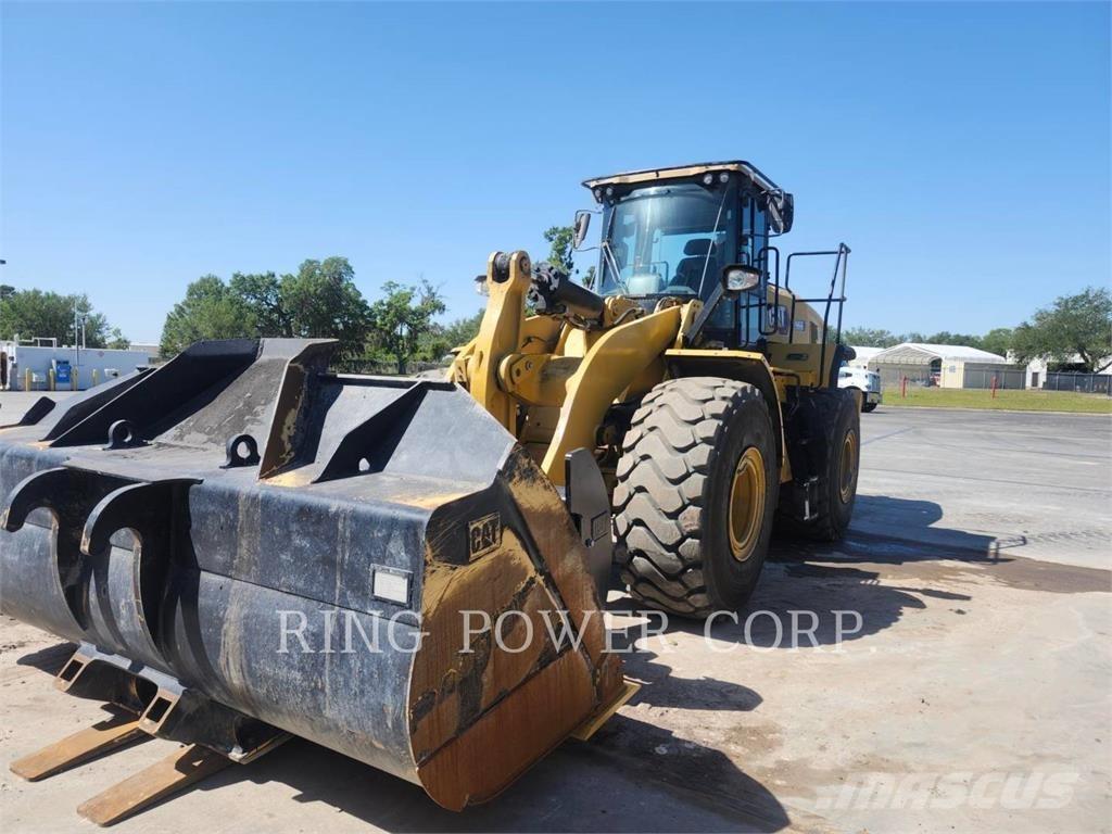 CAT 966QC Gumikerekes homlokrakodók