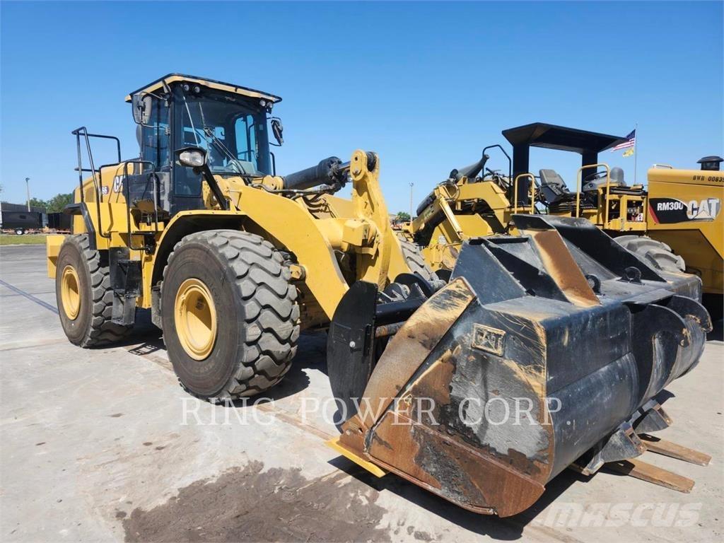CAT 966QC Gumikerekes homlokrakodók