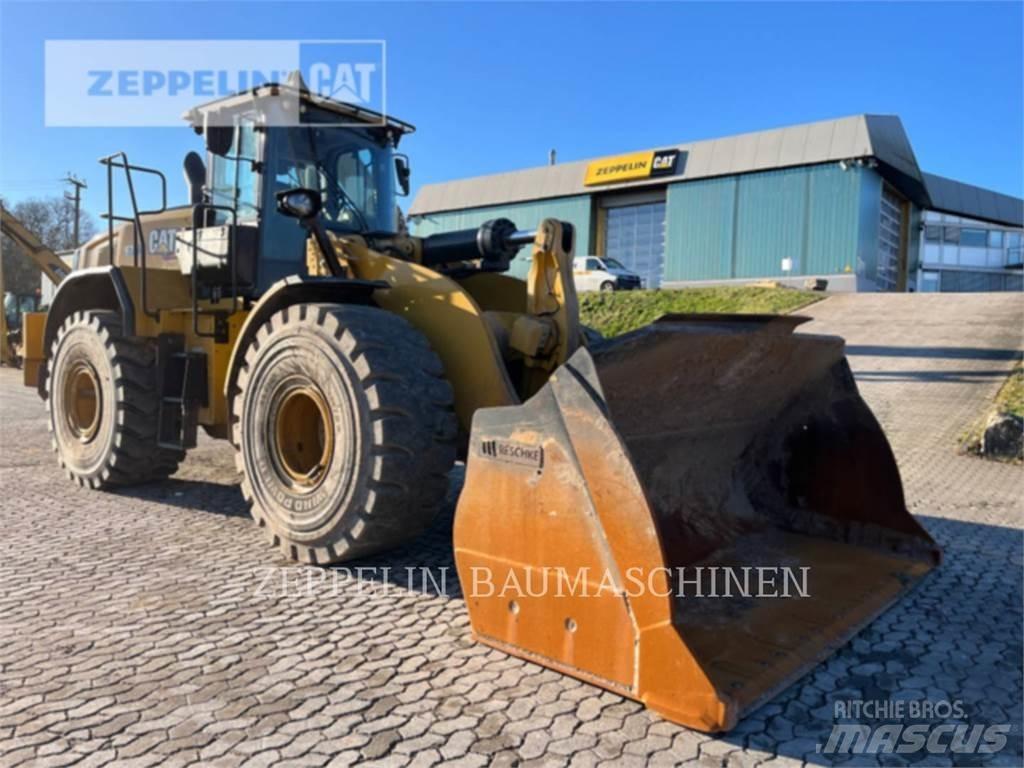 CAT 972 Gumikerekes homlokrakodók